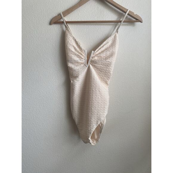 Sanctuary Swim Sandbar solids V wire one piece ribbed swimsuit in cream Large - Picture 2 of 5